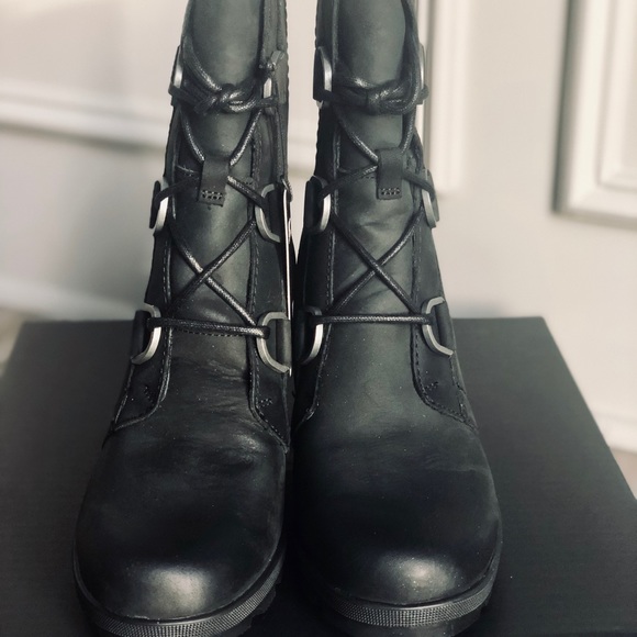 SOREL Joan of Arctic ll Wedge Black Boots - Picture 4 of 5